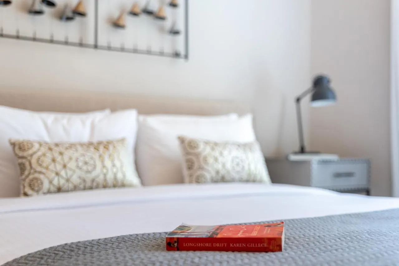 The Smart Concierge - Marina Scape Apartment Dubai
